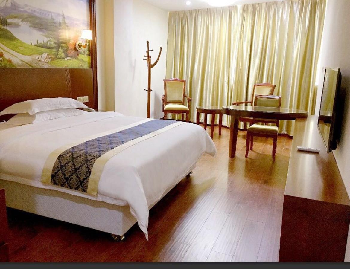 Longhui Business Hotel 惠州 外观 照片