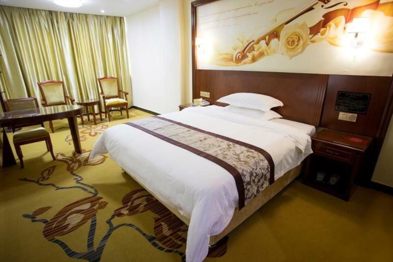Longhui Business Hotel 惠州 外观 照片